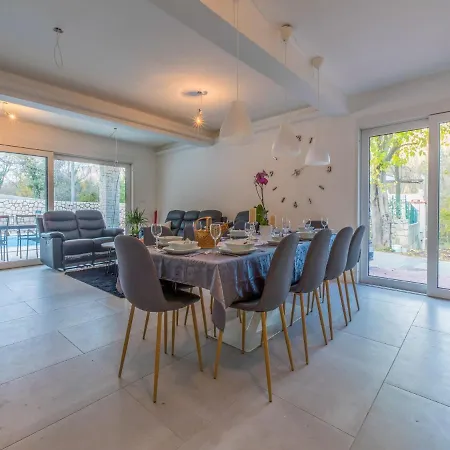 Adry 别墅 布里比尔